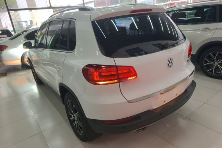 Used Volkswagen Tiguan 2016 300TSI Automatic All-Wheel Drive Luxury Edition Rear Left 45 Deg