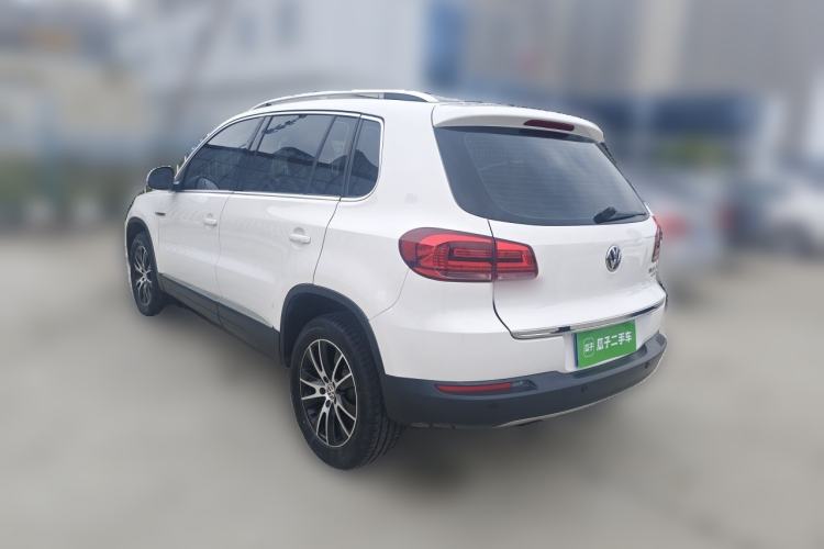 Used Volkswagen Tiguan 2016 330TSI Automatic All-Wheel Drive Luxury Edition Rear Left 45 Deg