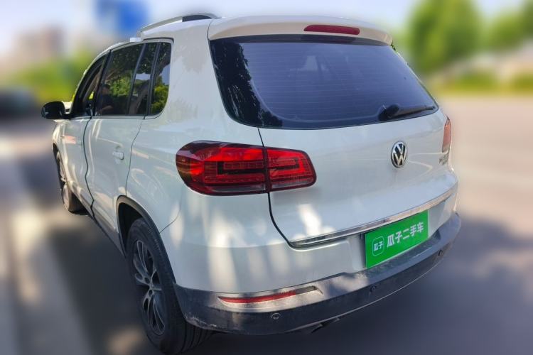 Used Volkswagen Tiguan 2016 330TSI Automatic All-Wheel Drive Luxury Edition Rear Left 45 Deg
