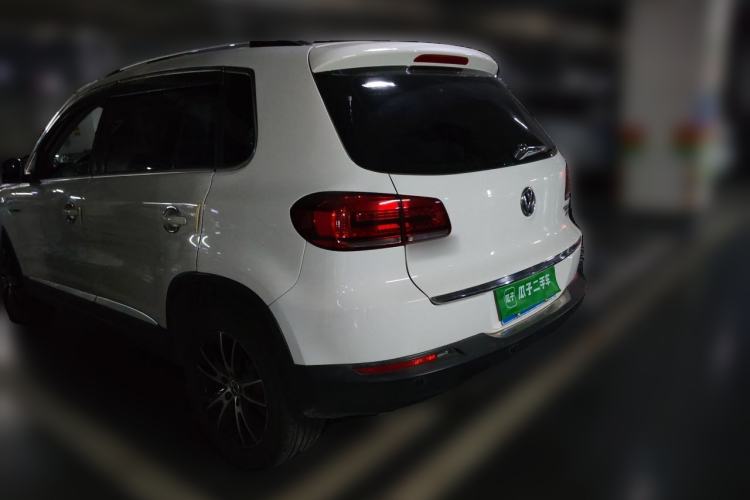 Used Volkswagen Tiguan 2016 300TSI Automatic All-Wheel Drive Luxury Edition Rear Left 45 Deg