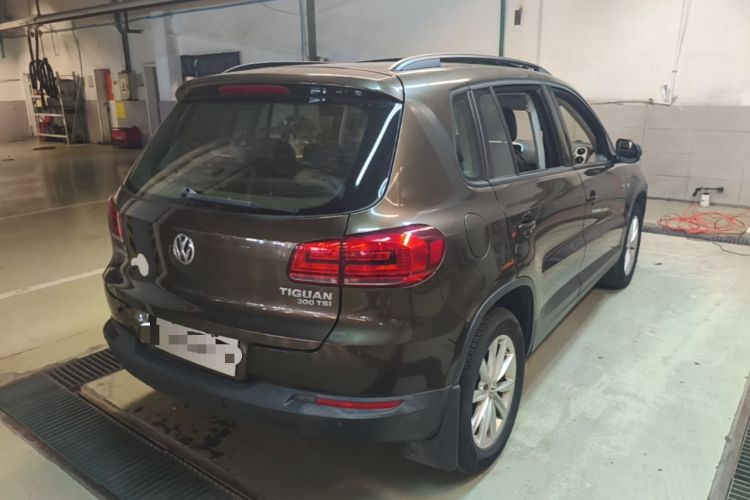Used Volkswagen Tiguan 2016 300TSI Automatic All-Wheel Drive Fashion Vision Edition Rear Right 45 Deg