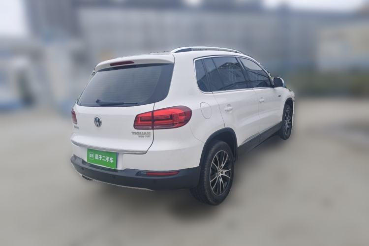Used Volkswagen Tiguan 2016 330TSI Automatic All-Wheel Drive Luxury Edition Rear Right 45 Deg