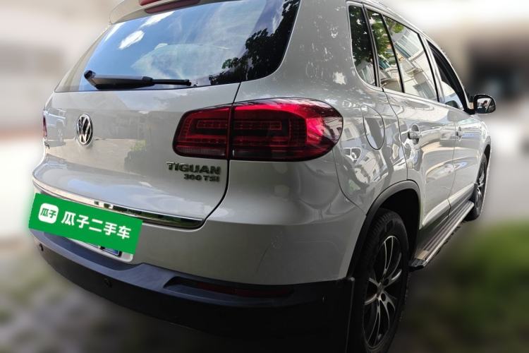 Used Volkswagen Tiguan 2016 300TSI Automatic Two-Wheel Drive Luxury Edition Rear Right 45 Deg