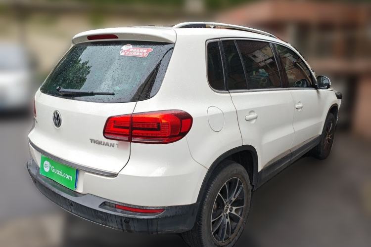 Used Volkswagen Tiguan 2016 300TSI Automatic Two-Wheel Drive Luxury Edition Rear Right 45 Deg