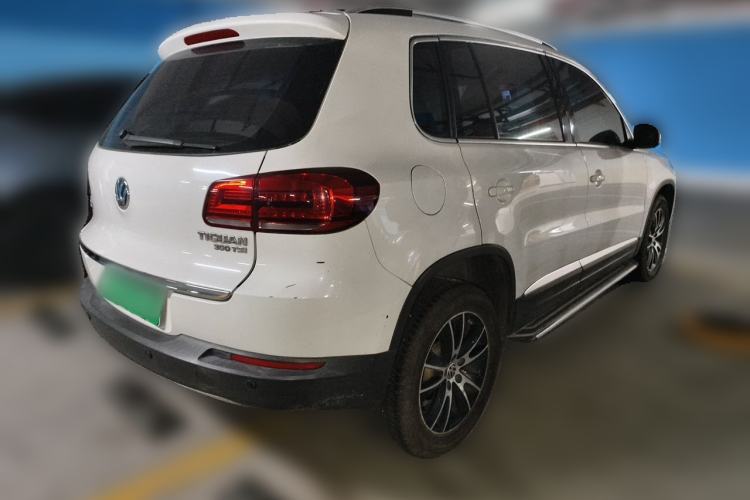 Used Volkswagen Tiguan 2016 300TSI Automatic Two-Wheel Drive Luxury Edition Rear Right 45 Deg