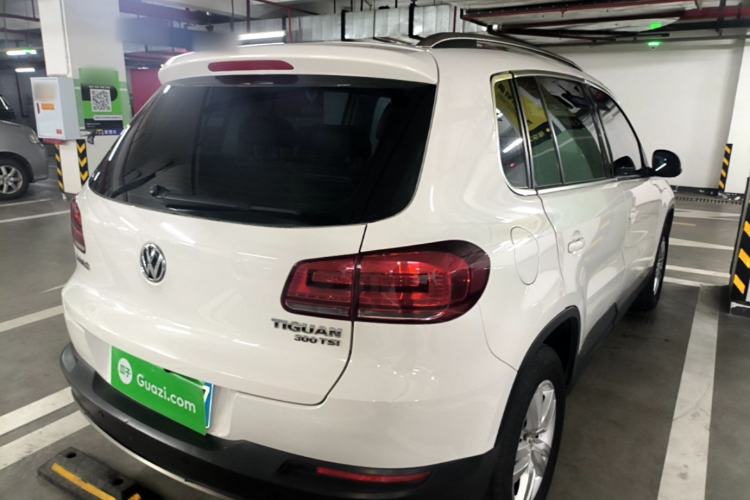Used Volkswagen Tiguan 2016 300TSI Automatic Two-Wheel Drive Trend Edition Rear Right 45 Deg
