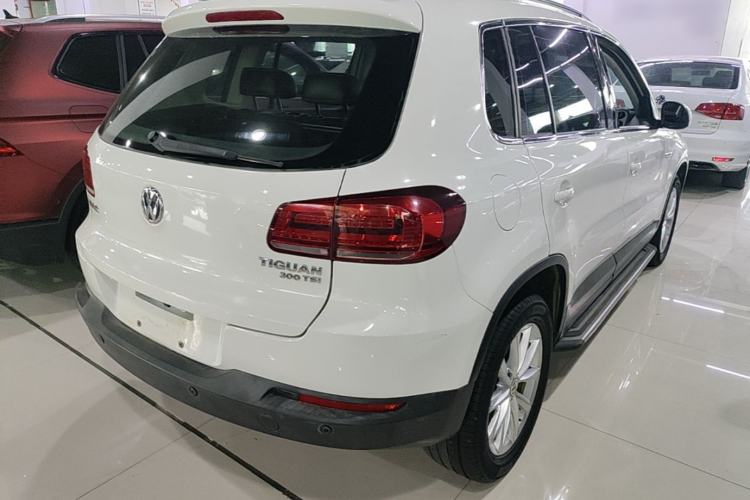 Used Volkswagen Tiguan 2016 300TSI Automatic All-Wheel Drive Fashion Vision Edition Rear Right 45 Deg