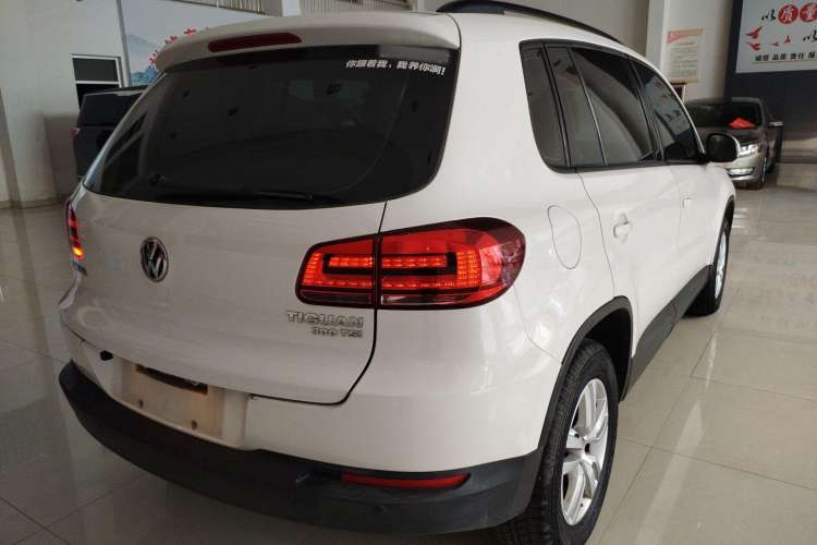 Used Volkswagen Tiguan 2016 300TSI Automatic Two-Wheel Drive Trend Edition Rear Right 45 Deg