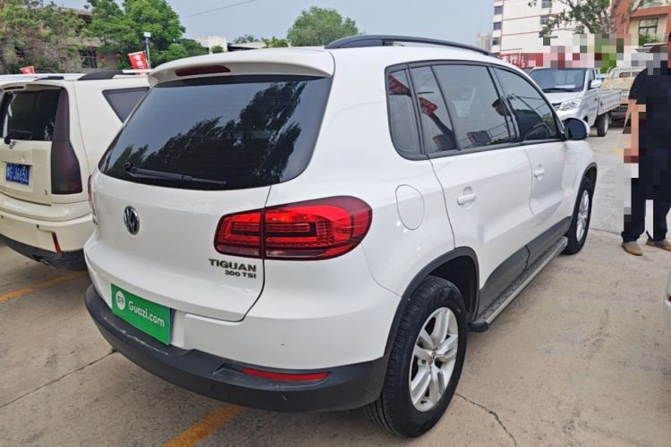 Used Volkswagen Tiguan 2016 300TSI Automatic Two-Wheel Drive Trend Edition Rear Right 45 Deg
