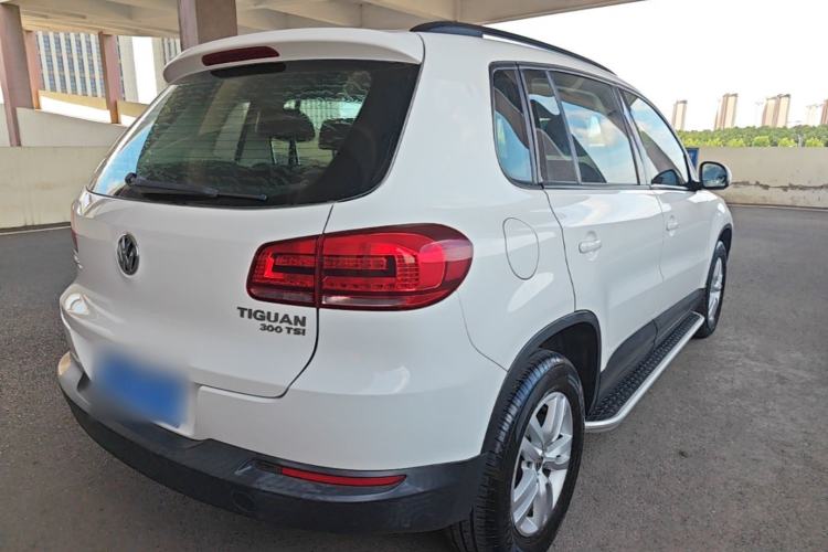 Used Volkswagen Tiguan 2016 300TSI Automatic Two-Wheel Drive Trend Edition Rear Right 45 Deg