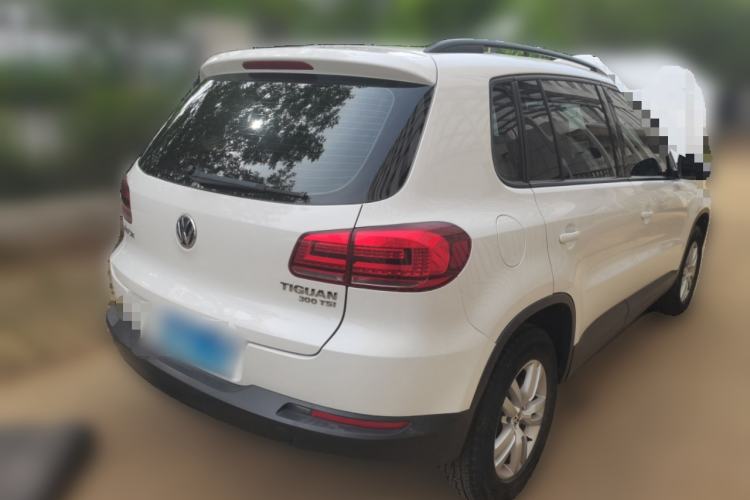 Used Volkswagen Tiguan 2016 300TSI Automatic Two-Wheel Drive Trend Edition Rear Right 45 Deg