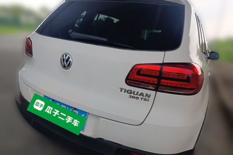 Used Volkswagen Tiguan 2016 300TSI Automatic Two-Wheel Drive Trend Edition Rear Right 45 Deg