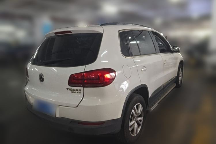 Used Volkswagen Tiguan 2016 300TSI Automatic Two-Wheel Drive Trend Edition Rear Right 45 Deg