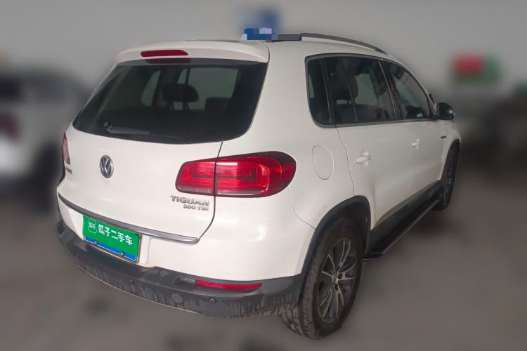 Used Volkswagen Tiguan 2016 300TSI Automatic All-Wheel Drive Luxury Edition Rear Right 45 Deg