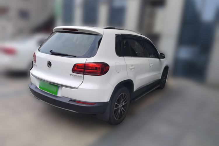 Used Volkswagen Tiguan 2016 300TSI Automatic Two-Wheel Drive Luxury Edition Rear Right 45 Deg
