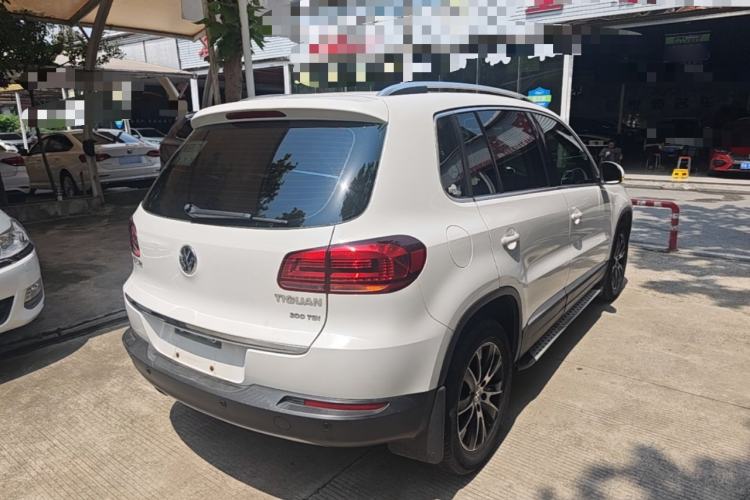 Used Volkswagen Tiguan 2016 300TSI Automatic Two-Wheel Drive Luxury Edition Rear Right 45 Deg