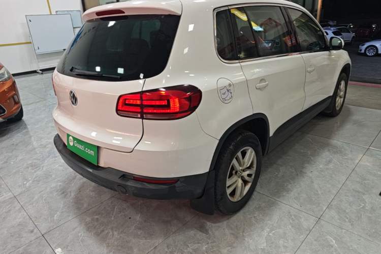 Used Volkswagen Tiguan 2016 300TSI Automatic Two-Wheel Drive Trend Edition Rear Right 45 Deg