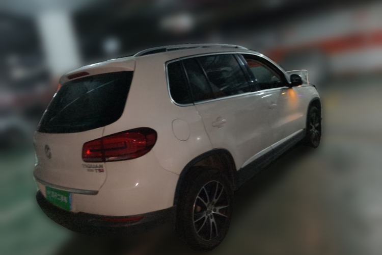 Used Volkswagen Tiguan 2016 300TSI Automatic Two-Wheel Drive Luxury Edition Rear Right 45 Deg