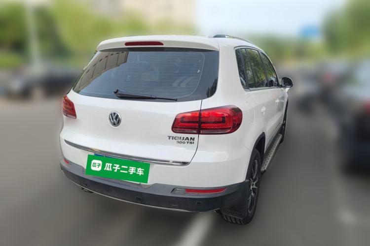 Used Volkswagen Tiguan 2016 300TSI Automatic Two-Wheel Drive Luxury Edition Rear Right 45 Deg