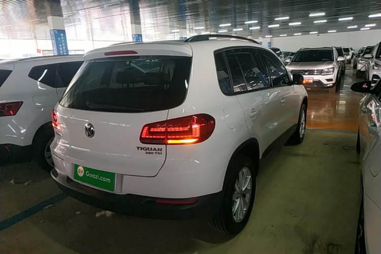 Used Volkswagen Tiguan 2016 280TSI Automatic Two-Wheel-Drive Silk Road Style Edition Rear Right 45 Deg