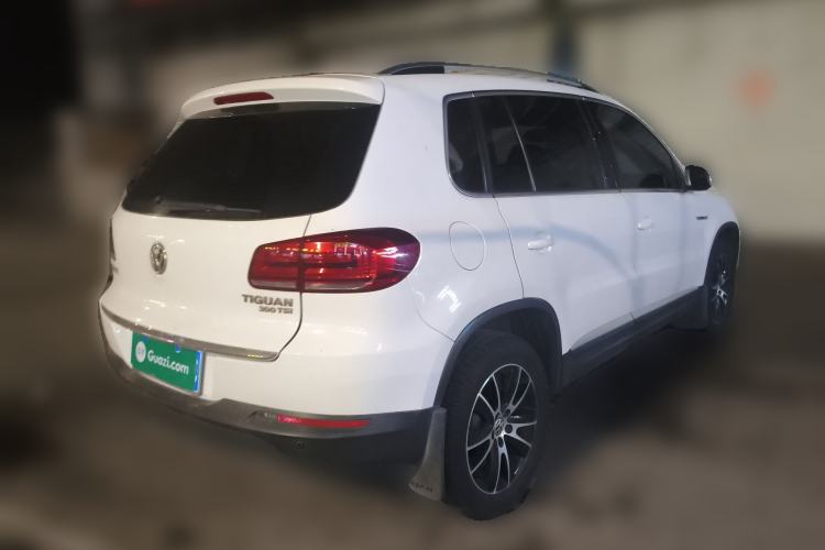 Used Volkswagen Tiguan 2016 300TSI Automatic All-Wheel Drive Luxury Edition Rear Right 45 Deg