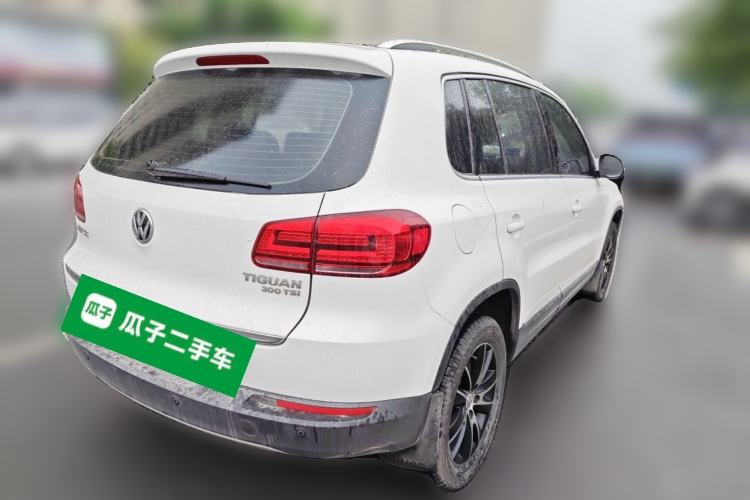 Used Volkswagen Tiguan 2016 300TSI Automatic Two-Wheel Drive Luxury Edition Rear Right 45 Deg