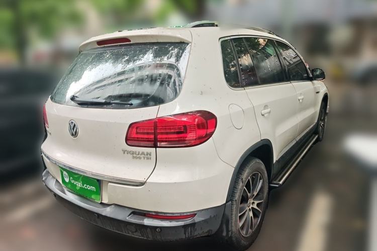 Used Volkswagen Tiguan 2016 300TSI Automatic All-Wheel Drive Luxury Edition Rear Right 45 Deg