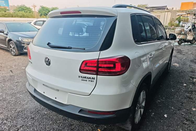 Used Volkswagen Tiguan 2016 300TSI Automatic Two-Wheel Drive Comfort Edition Rear Right 45 Deg