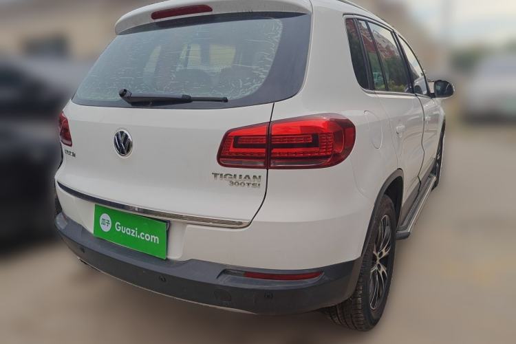 Used Volkswagen Tiguan 2016 300TSI Automatic Two-Wheel Drive Luxury Edition Rear Right 45 Deg