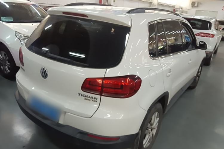 Used Volkswagen Tiguan 2016 300TSI Automatic Two-Wheel Drive Trend Edition Rear Right 45 Deg