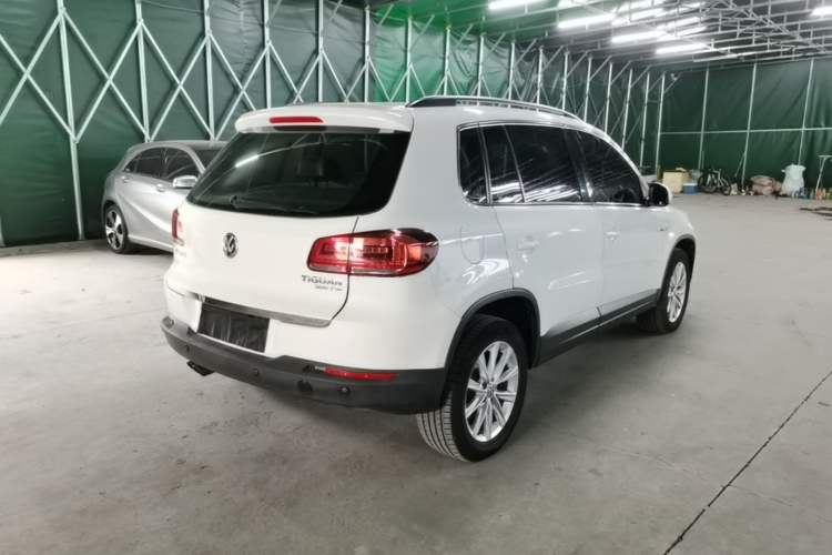 Used Volkswagen Tiguan 2016 300TSI Automatic All-Wheel Drive Fashion Vision Edition Rear Right 45 Deg