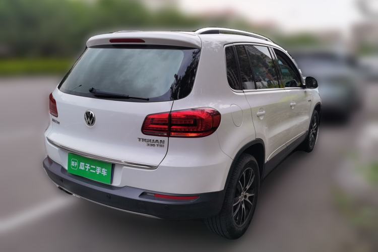Used Volkswagen Tiguan 2016 330TSI Automatic All-Wheel Drive Luxury Edition Rear Right 45 Deg