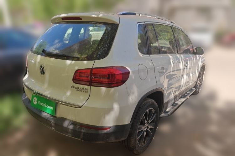 Used Volkswagen Tiguan 2016 300TSI Automatic Two-Wheel Drive Luxury Edition Rear Right 45 Deg