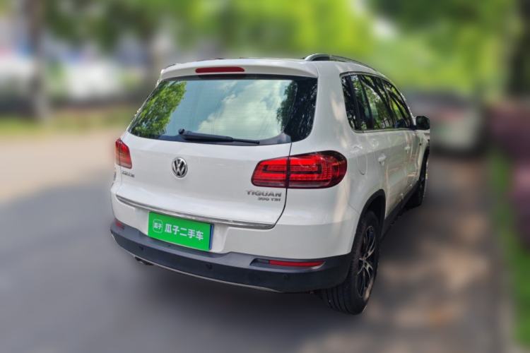 Used Volkswagen Tiguan 2016 300TSI Automatic All-Wheel Drive Luxury Edition Rear Right 45 Deg