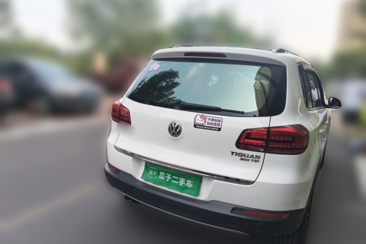Used Volkswagen Tiguan 2016 300TSI Automatic All-Wheel Drive Luxury Edition Rear Right 45 Deg