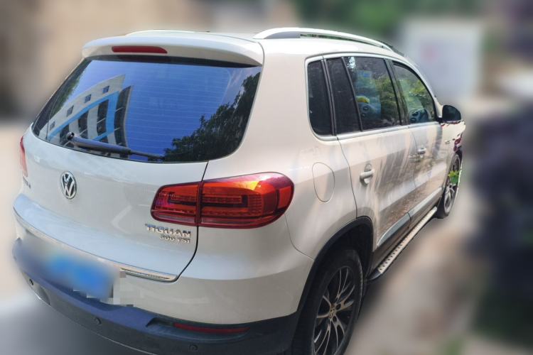 Used Volkswagen Tiguan 2016 300TSI Automatic All-Wheel Drive Luxury Edition Rear Right 45 Deg