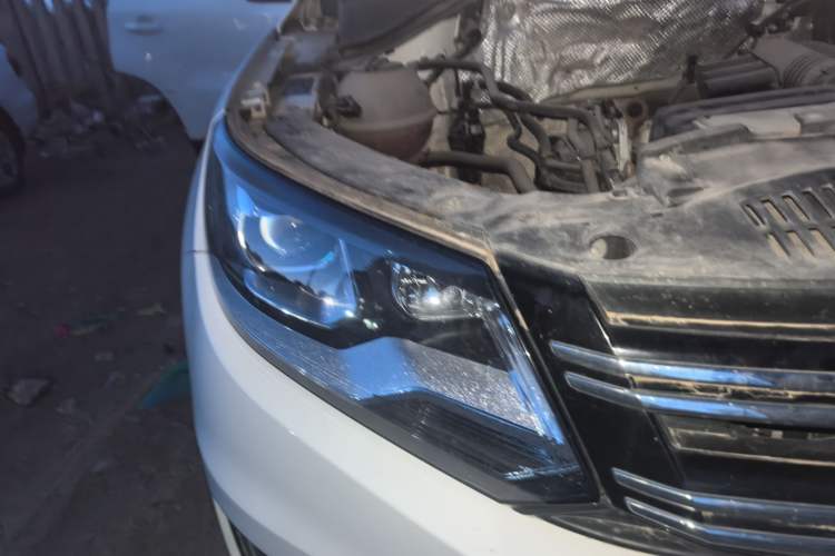 Used Volkswagen Tiguan 2016 280TSI Automatic Two-Wheel-Drive Silk Road Style Edition Right Front Headlight