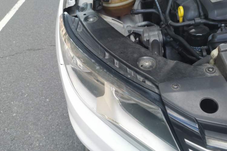 Used Volkswagen Tiguan 2016 2.0 TSI Four-Wheel Drive Standard Version Right Front Headlight
