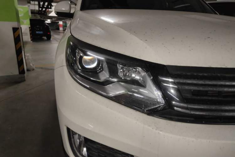Used Volkswagen Tiguan 2016 300TSI Automatic Two-Wheel Drive Luxury Edition Right Front Headlight