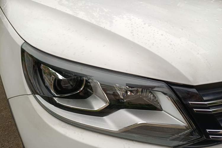 Used Volkswagen Tiguan 2016 280TSI Automatic Two-Wheel Drive Silk Road Comfort Edition Right Front Headlight