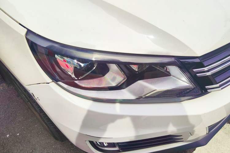 Used Volkswagen Tiguan 2016 280TSI Automatic Two-Wheel-Drive Silk Road Style Edition Right Front Headlight