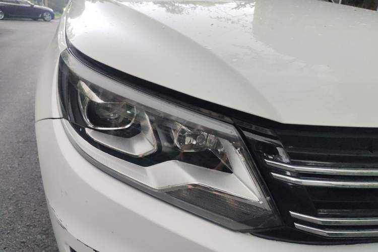 Used Volkswagen Tiguan 2016 280TSI Automatic Two-Wheel-Drive Silk Road Style Edition Right Front Headlight
