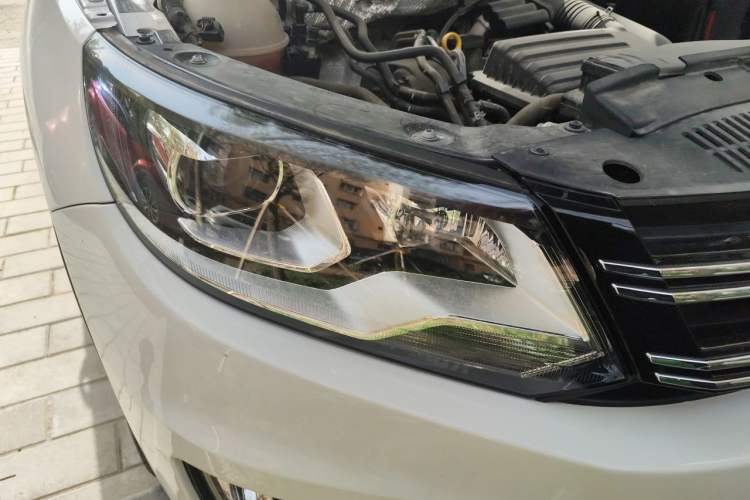 Used Volkswagen Tiguan 2016 280TSI Automatic Two-Wheel-Drive Silk Road Style Edition Right Front Headlight