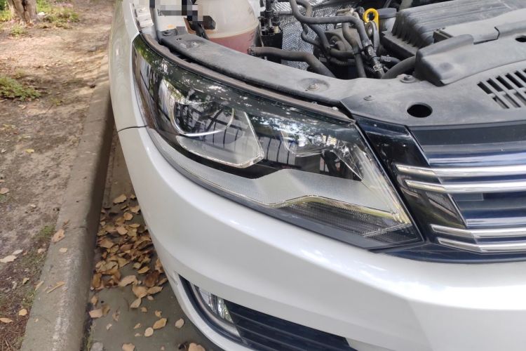 Used Volkswagen Tiguan 2016 280TSI Automatic Two-Wheel Drive Silk Road Comfort Edition Right Front Headlight