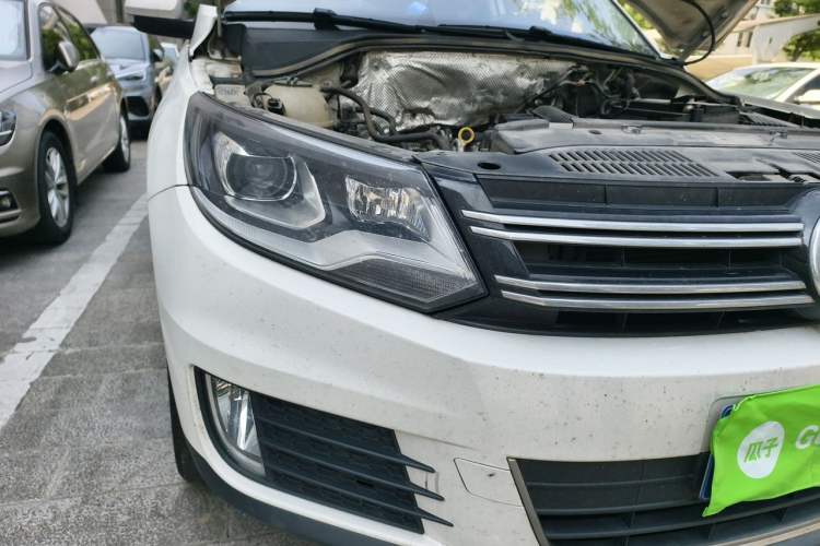 Used Volkswagen Tiguan 2016 280TSI Automatic Two-Wheel Drive Silk Road Comfort Edition Right Front Headlight