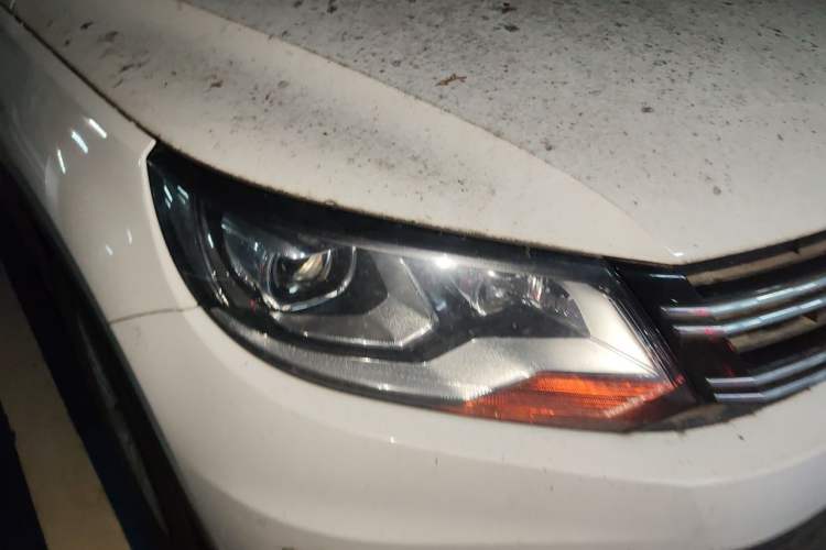 Used Volkswagen Tiguan 2016 280TSI Automatic Two-Wheel-Drive Silk Road Style Edition Right Front Headlight