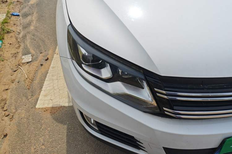 Used Volkswagen Tiguan 2016 280TSI Automatic Two-Wheel-Drive Silk Road Style Edition Right Front Headlight