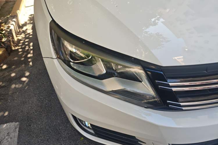 Used Volkswagen Tiguan 2016 300TSI Automatic Two-Wheel Drive Comfort Edition Right Front Headlight