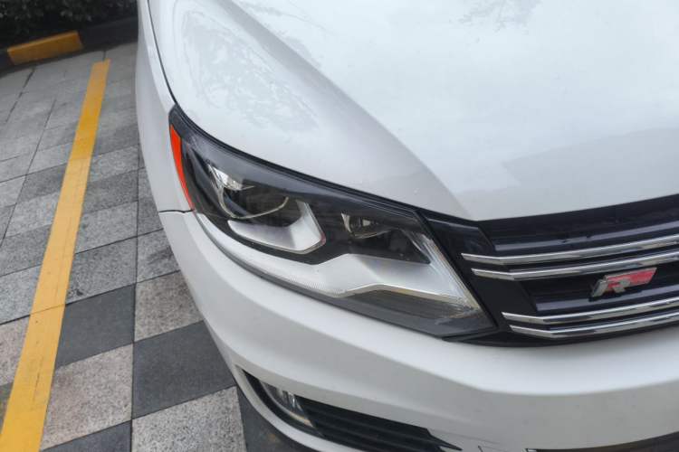 Used Volkswagen Tiguan 2016 280TSI Automatic Two-Wheel Drive Silk Road Comfort Edition Right Front Headlight