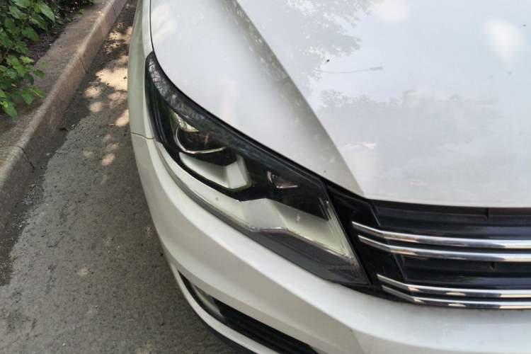 Used Volkswagen Tiguan 2016 280TSI Automatic Two-Wheel-Drive Silk Road Style Edition Right Front Headlight